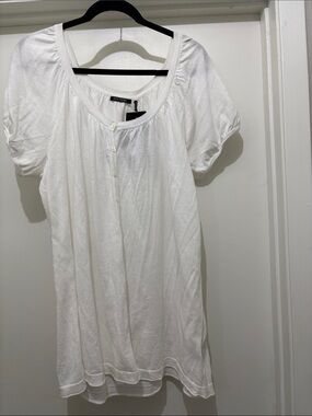 Daisy Fuentes size 2X white 100% cotton short sleeve cardigan. New with tags.